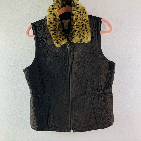 Chicos Animal Print Faux Fur Quilted Black Vest - Picture 1 of 3